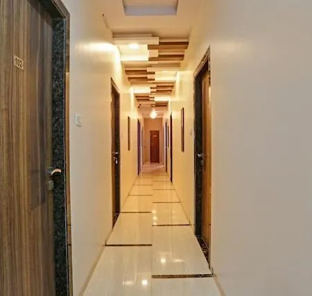 Amfahh - Andheri West Railway Station Hotel