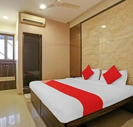 Amfahh - Andheri West Railway Station 3*