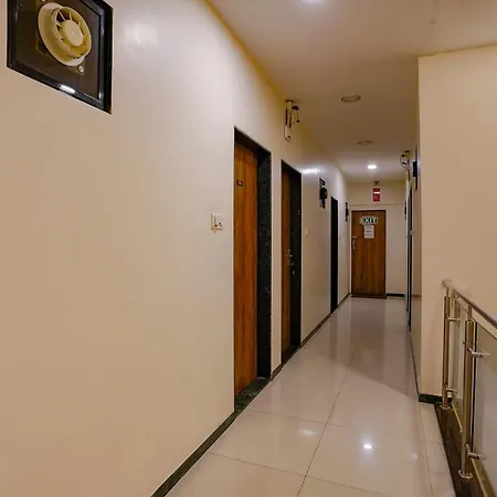 Hotel Fabexpress Prakash