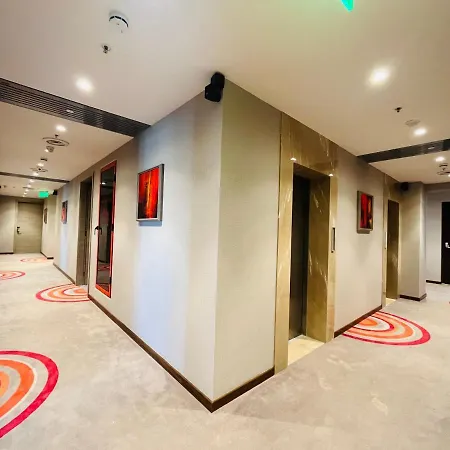Ginger Mumbai, Goregaon Hotel 4*