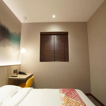 Hotel Ginger Mumbai, Goregaon
