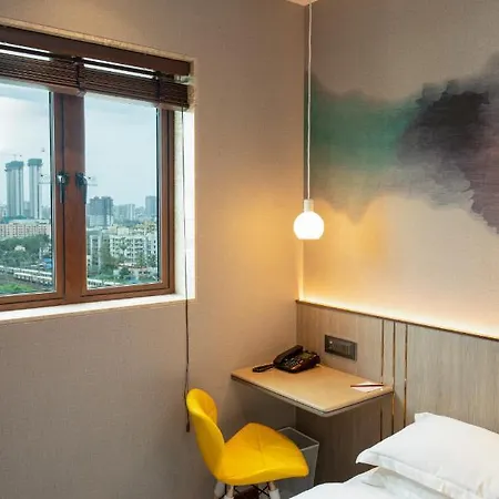 Ginger Mumbai, Goregaon Hotel 4*