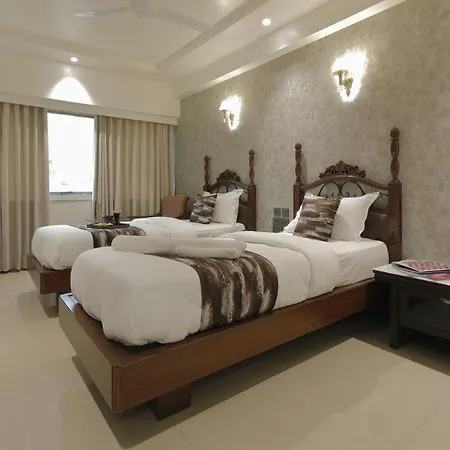 Hotel Ariana Residency 3*