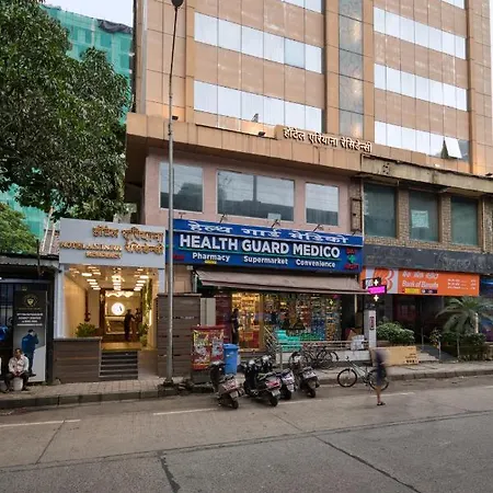 Hotel Ariana Residency 3*