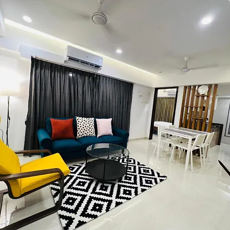 Apartment 2br Theme Service For Staycation By Flora *