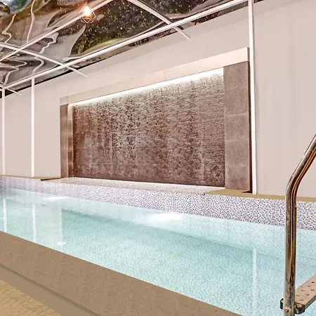 Hotel Treebo Premium Widlor Boutique With Swimming Pool 4*