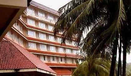 The Retreat & Convention Centre Hotel 5*