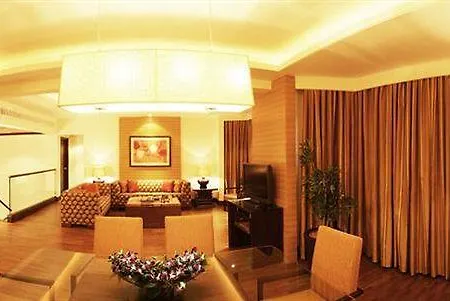 Hotel The Retreat & Convention Centre Mumbai