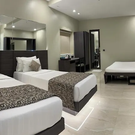 Landmark Hotel 2*