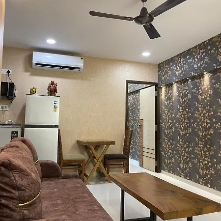 Apartment Osi Bandra West *