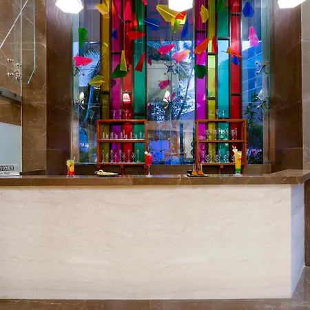 Lemon Tree Hotel, Kalina Bkc,