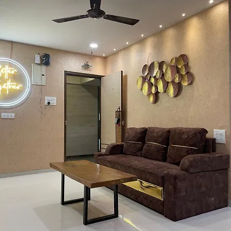 Apartment Osi Bandra West