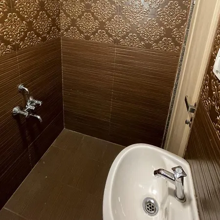 Apartment Osi Bandra West *