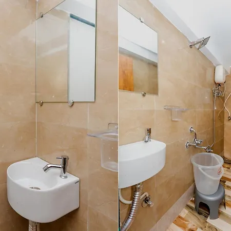 Hotel Kgn Near Cst Railway Station And Haj House Near Crawford Market *