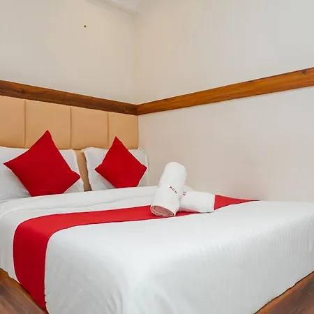Kgn Near Cst Railway Station And Haj House Near Crawford Market Hotel *