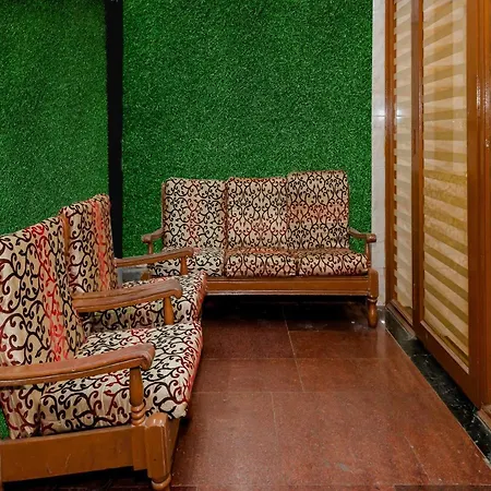 Hotel Kgn Near Cst Railway Station And Haj House Near Crawford Market
