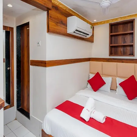 Kgn Near Cst Railway Station And Haj House Near Crawford Market Mumbai