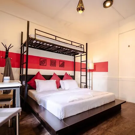 Hostel Locomo Og - Work Eat Mumbai