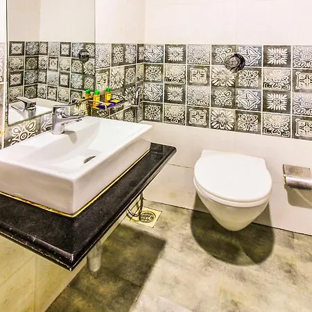 Hotel Fabhotel Atlas Plaza Andheri East 3*