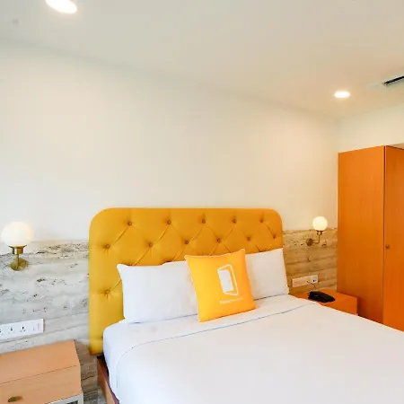 Hotel Bloom Boutique L Bandra 3*
