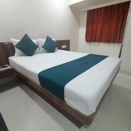 Hotel Samadhan Powai 2*