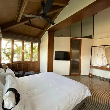 Abode 3*