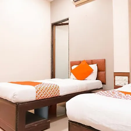 Hotel Amfahh - Andheri West Railway Station 3*