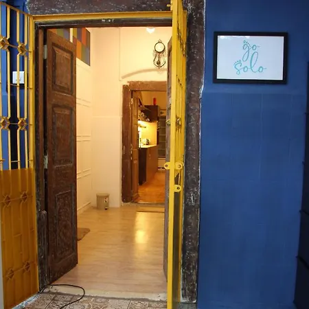 Gosolo Bandra Hostel Mumbai