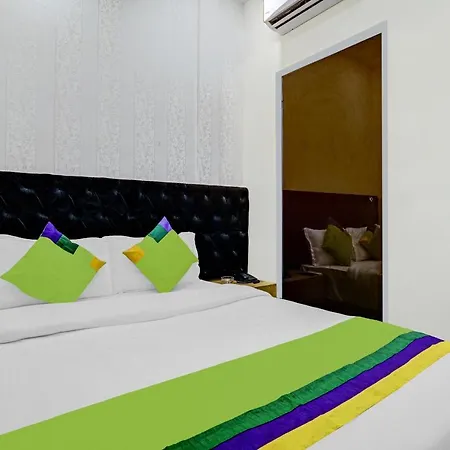 Hotel Treebo Trend Freedom Star, Vile Parle Mumbai