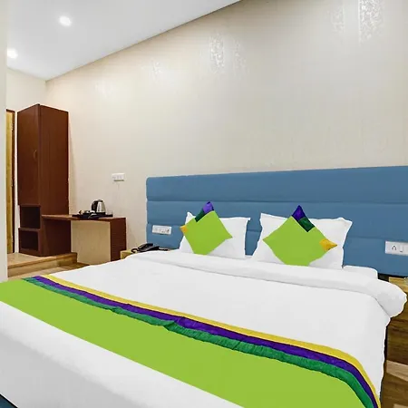 Treebo Trend Freedom Star, Vile Parle 3*