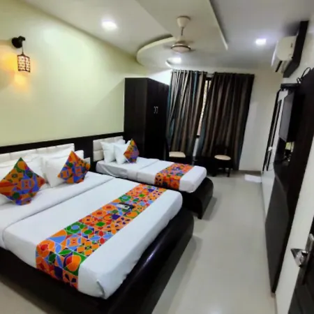 Adore Palace Lodge *