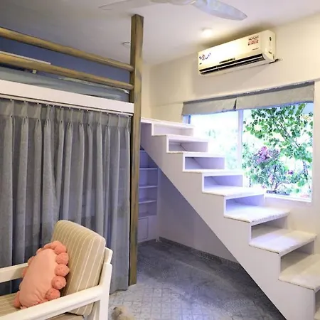Top-floor Oceanfront Designer In Bandra *
