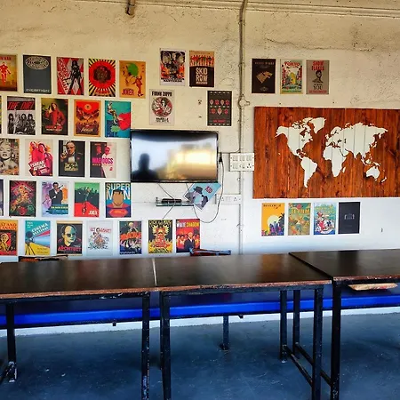 Hostel Backpacker Cowies Mumbai