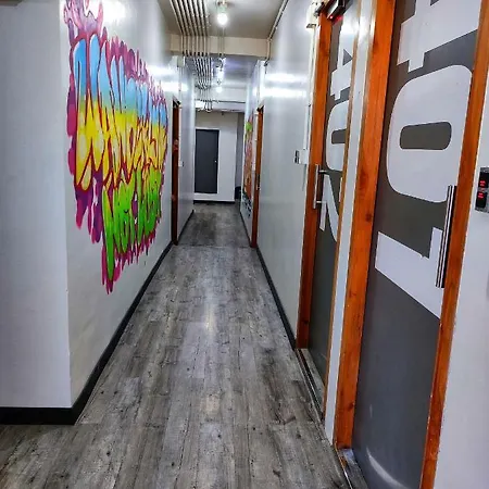 Backpacker Cowies Hostel