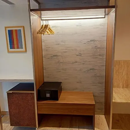 Mirage Hotel, International Airport Hotel Mumbai