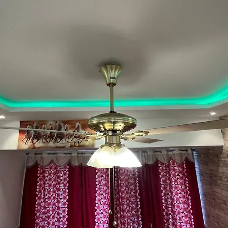 Homestay Private Master Bedroom *