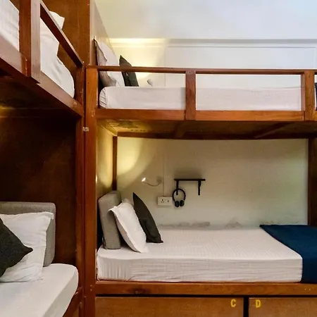 Locomo Og - Work Eat Hostel Mumbai