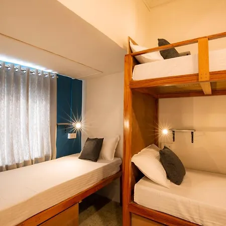 Locomo Og - Work Eat Hostel