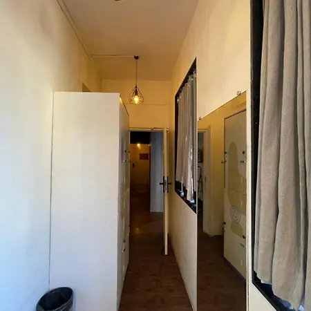 Locomo Og - Work Eat Hostel Mumbai