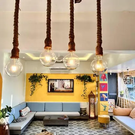 Top-floor Oceanfront Designer In Bandra