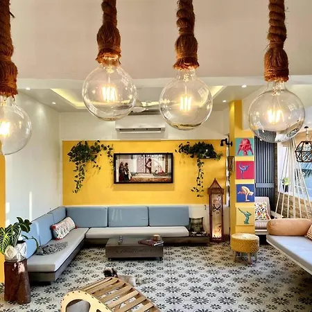 Top-floor Oceanfront Designer In Bandra * Mumbai