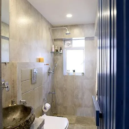 Apartment Top-floor Oceanfront Designer In Bandra
