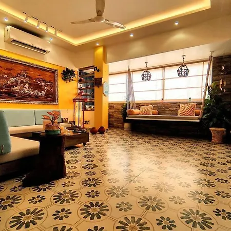 Top-floor Oceanfront Designer In Bandra * Mumbai