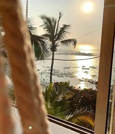 Apartment Top-floor Oceanfront Designer In Bandra