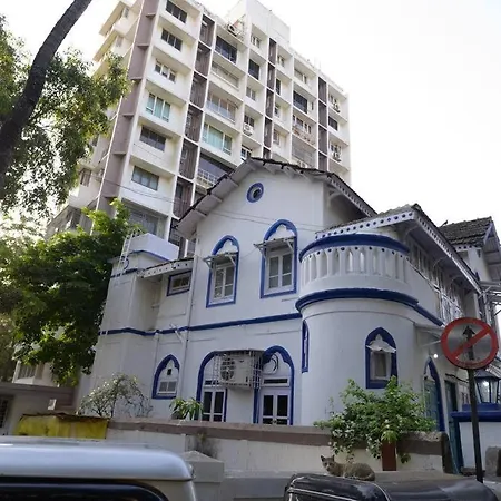 Top-floor Oceanfront Designer In Bandra Apartment Mumbai