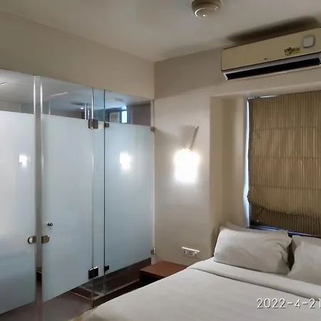 Apollo - Colaba Causeway 4*