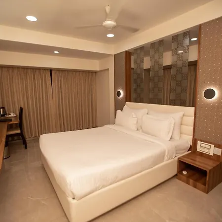 Naaz Executive Hotel