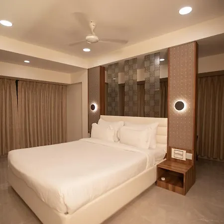 Naaz Executive Hotel Mumbai