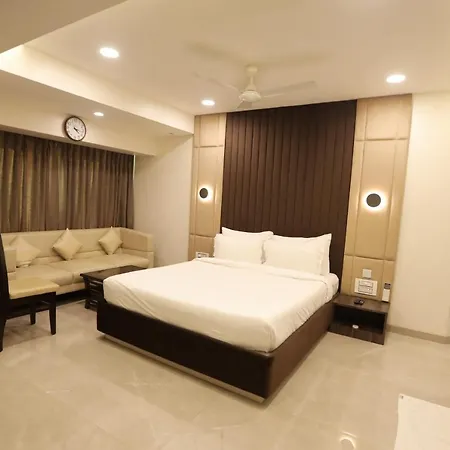 Hotel Naaz Executive 3*