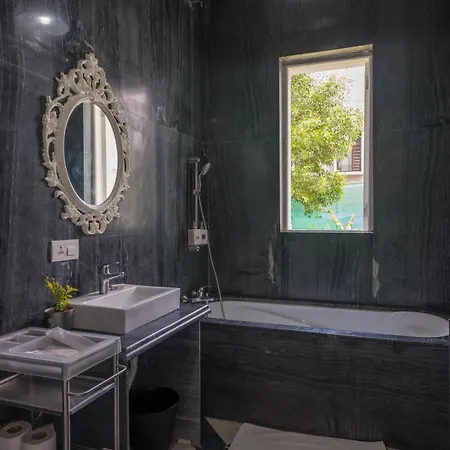 Ama And Trails Casa Kenzo, Kashid *